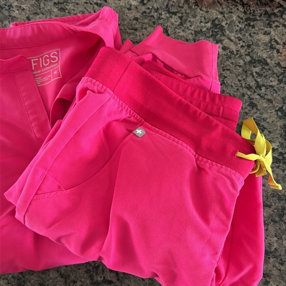 Figs Scrubs Pink - Picture 3 of 3